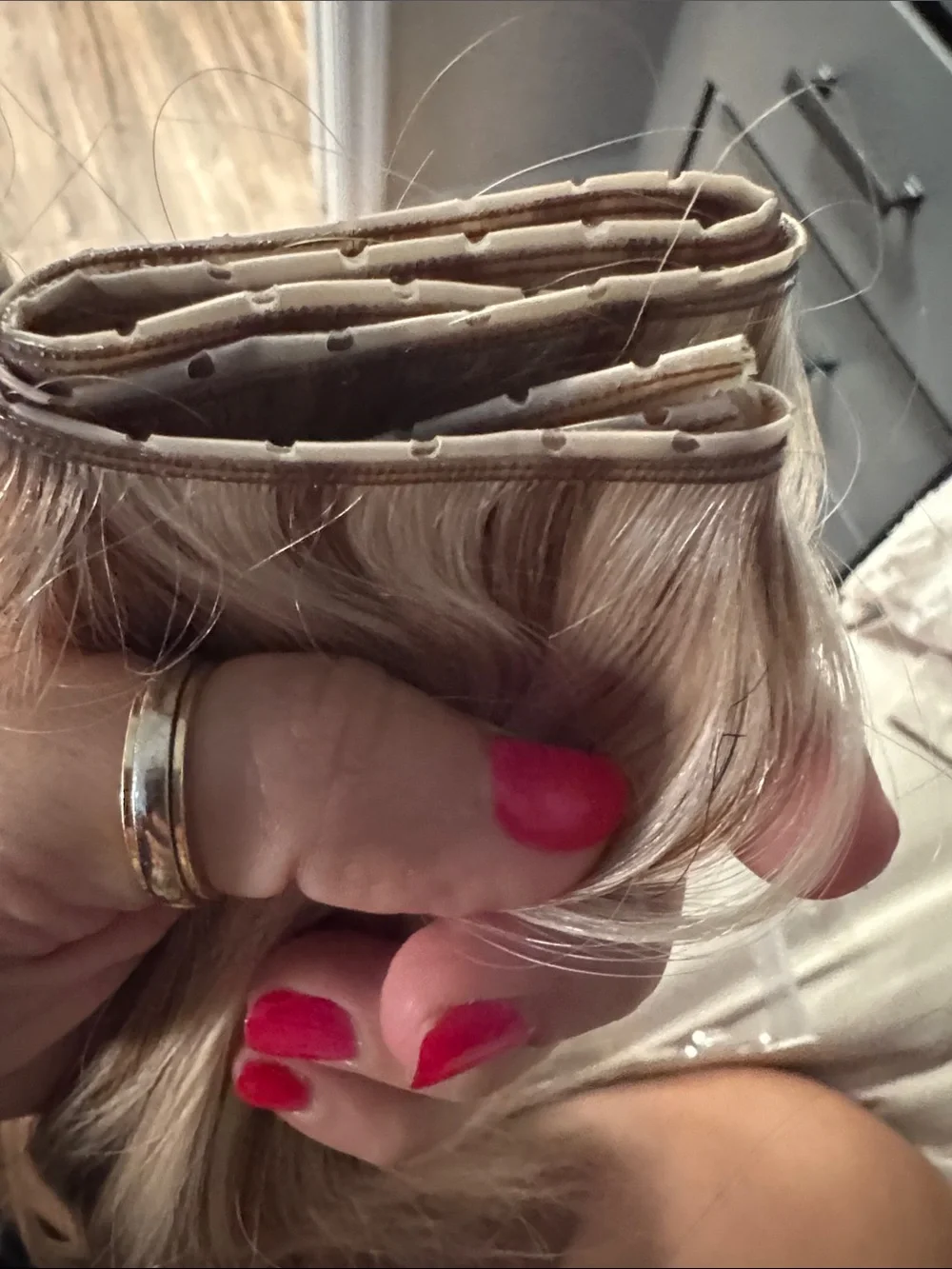 24” Human Hair Extensions – Light Golden Highlighted Blonde – NEW